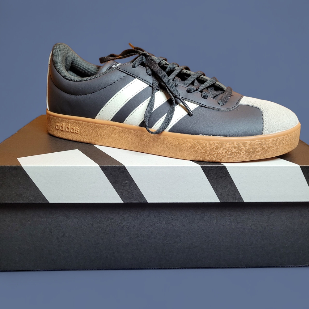 Adidas Men's Black and White Sneakers